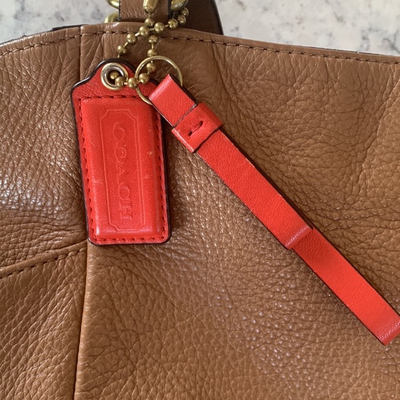 Pebbled Leather Coach Bag - Picture 3 of 13